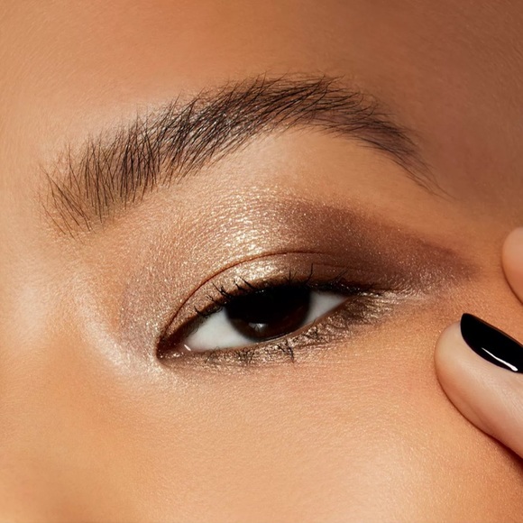 MAC Dazzleshadow Eyeshadow Oh So Gilty - Picture 15 of 17